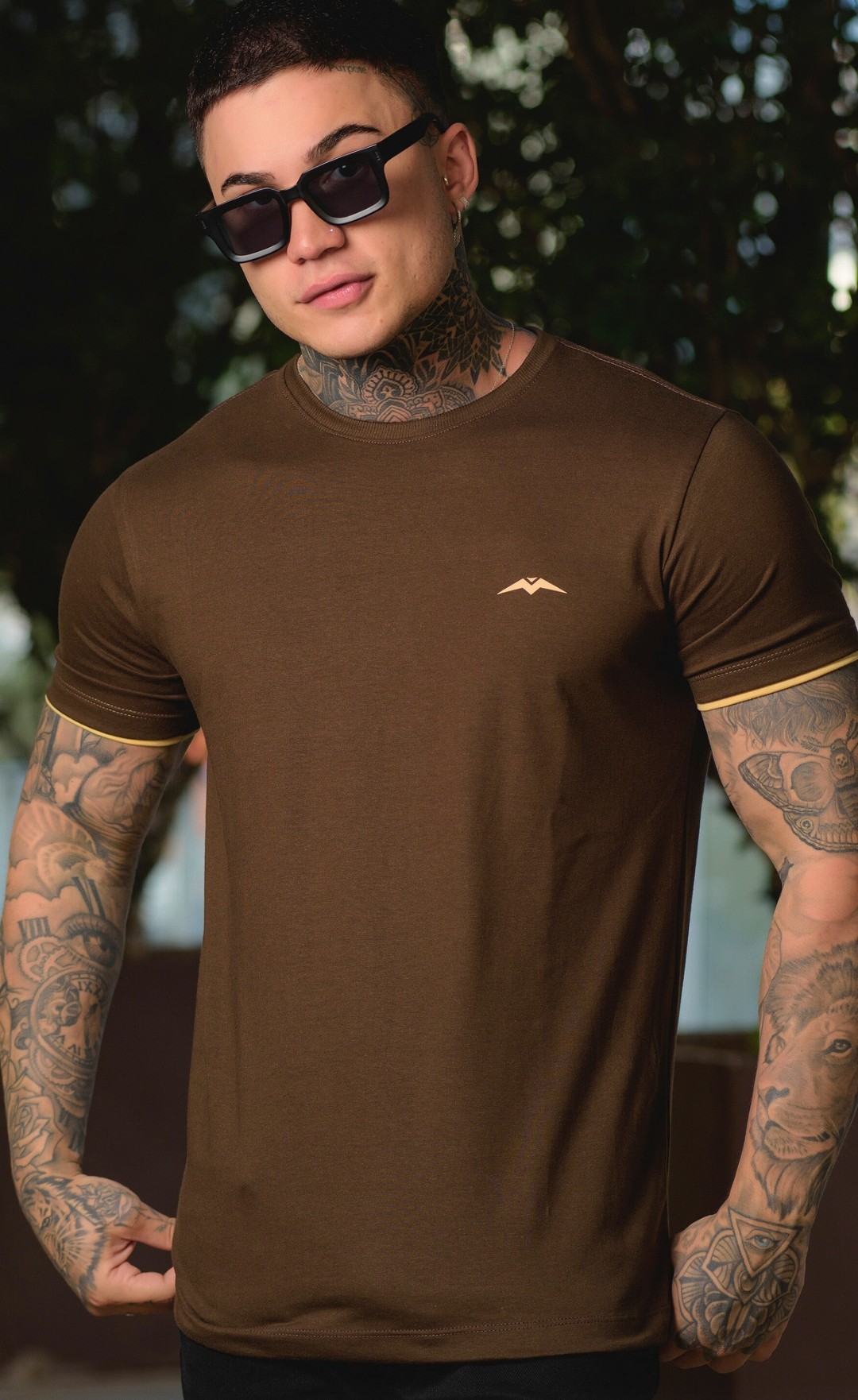 Camiseta Basic Premium Marrom c/ Amarelo Ref. 013 P